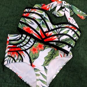 NWOT Modcloth High Dive Floral Retro Bikini